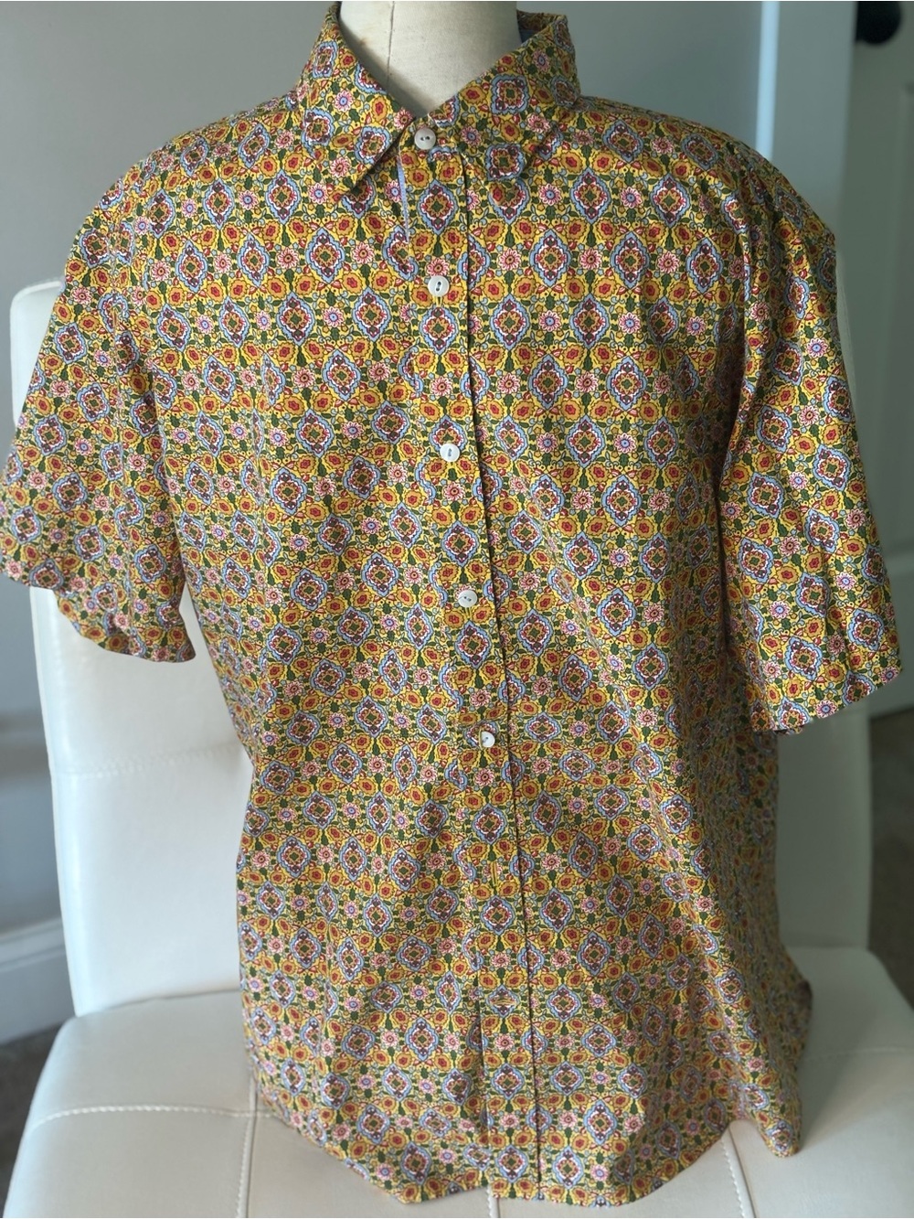 Daniel Cremieux Short-Sleeve Button-Down Shirt — Yellow Floral Medallion